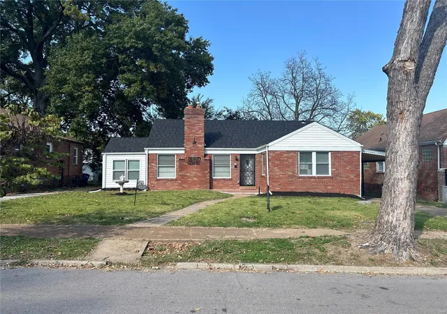Photo 1 of Sale Pending at 6815 Julian Ave, Saint Louis, MO 63130 | MLS# 24064061 | Listing updated on 2025-03-06