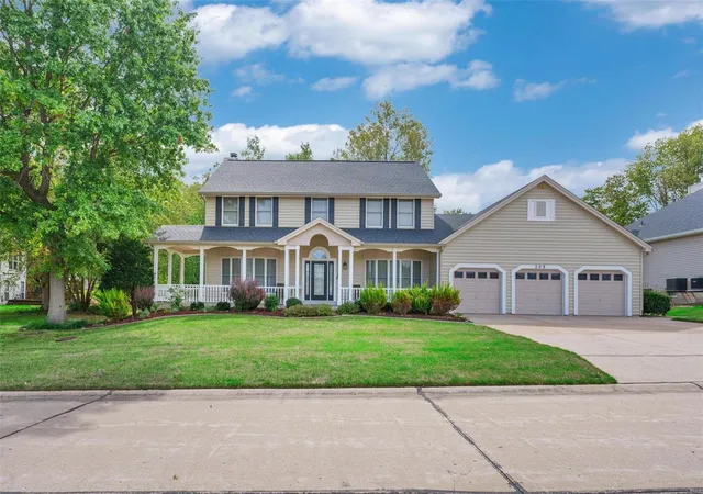 Photo 1 of Sale Pending at 209 Upper Muirfield Ct, Saint Charles, MO 63304 | MLS# 24064079 | Listing updated on 2024-11-21