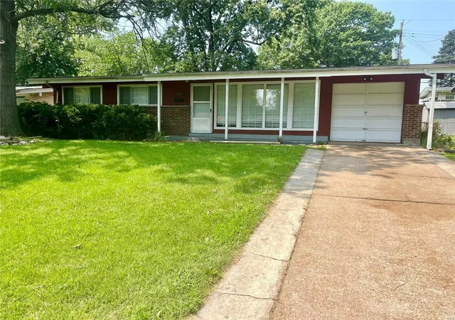 Photo 2 of Single family home for sale at 10819 Hallstead Dr, Saint Louis, MO 63136 | MLS# 24064108 | Listing updated on 2024-12-03
