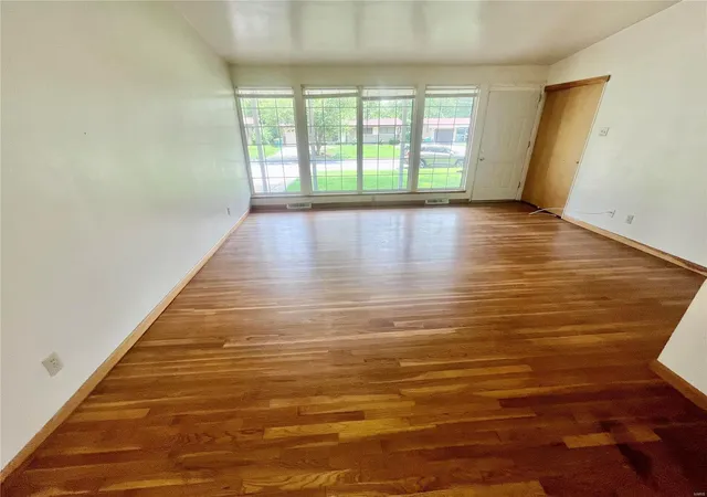 Photo 3 of Single family home for sale at 10819 Hallstead Dr, Saint Louis, MO 63136 | MLS# 24064108 | Listing updated on 2024-12-03