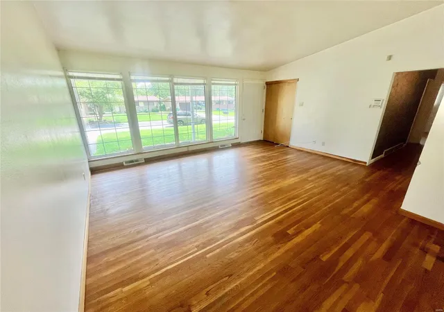 Photo 4 of Single family home for sale at 10819 Hallstead Dr, Saint Louis, MO 63136 | MLS# 24064108 | Listing updated on 2024-12-03