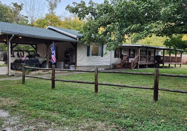 Photo 2 of Single family home for sale at 603 Vine St, Van Buren, MO 63965 | MLS# 24064115 | Listing updated on 2024-11-14