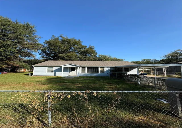 Photo 1 of Single family home for sale at 1604 Bradley St, Kennett, MO 63857 | MLS# 24064116 | Listing updated on 2025-03-16