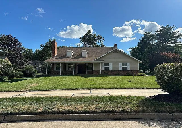 Photo 1 of Sale Pending at 1517 Gettysburg Landing, Saint Charles, MO 63303 | MLS# 24064171 | Listing updated on 2024-10-14