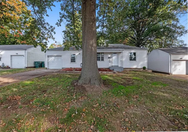 Photo 3 of Sale Pending at 1229 Addison Dr, Saint Louis, MO 63137 | MLS# 24064317 | Listing updated on 2024-12-11
