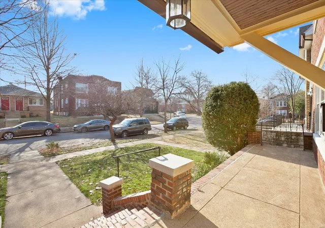 Photo 2 of Multi family home for sale at 1027 Commodore Dr, Saint Louis, MO 63117 | MLS# 24064434 | Listing updated on 2025-03-15