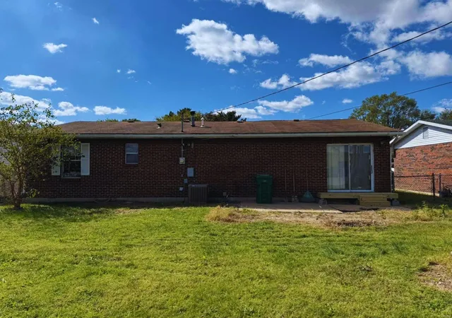 Photo 3 of Sale Pending at 1415 Doris Ave, East Saint Louis, IL 62206 | MLS# 24064443 | Listing updated on 2024-10-28