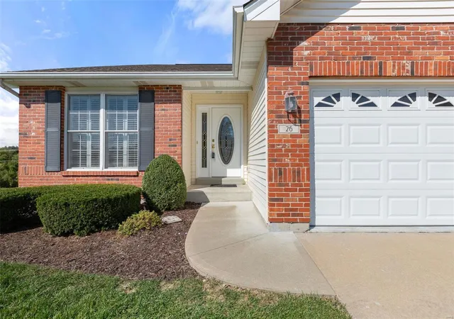 Listing Photo 4 - Condo for sale in building located at 26 Gatetower Dr, Saint Peters, MO 63376 - Unit #2A
