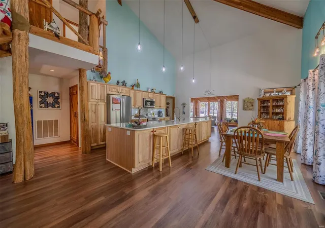 Photo 3 of House for sale at 20299 Kenyon Ln, Lebanon, MO 65536 | MLS# 24064494 | Listing updated on 2024-10-12