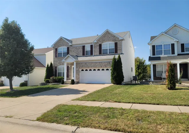 Photo 2 of Sale Pending at 559 Fortress Ct, Saint Charles, MO 63303 | MLS# 24064536 | Listing updated on 2024-11-26