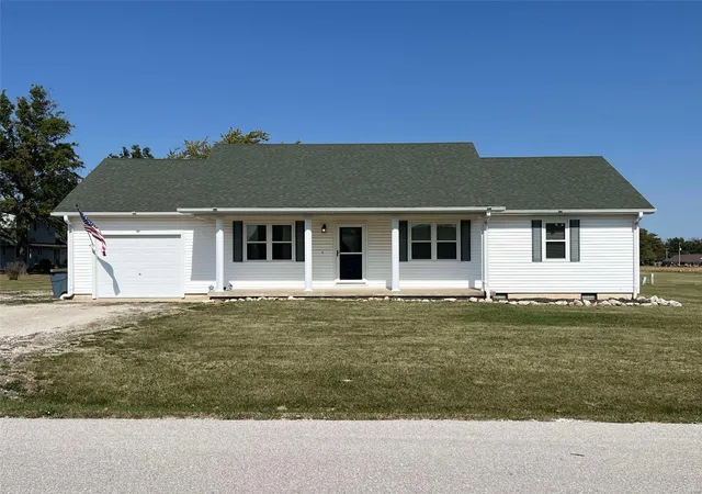 Photo 1 of Single family home for sale at 602 Mcgee Ln, Shelbina, MO 63468 | MLS# 24064662 | Listing updated on 2024-11-08