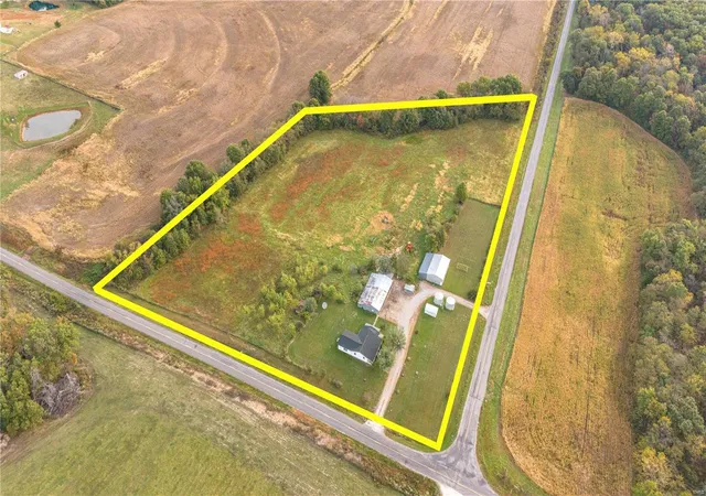 Photo 2 of Sale Pending at 26969 Hwy M, Middletown, MO 63359 | MLS# 24064739 | Listing updated on 2025-03-14