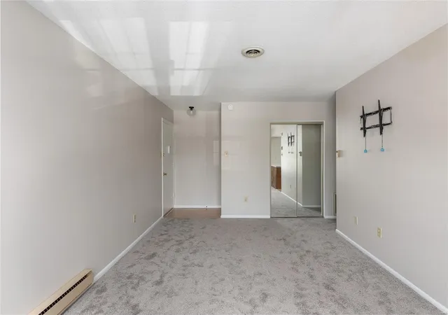 Listing Photo 3 - Condo for sale in building located at 1726 Herault Pl, St. Louis, MO 63125 - Unit #H