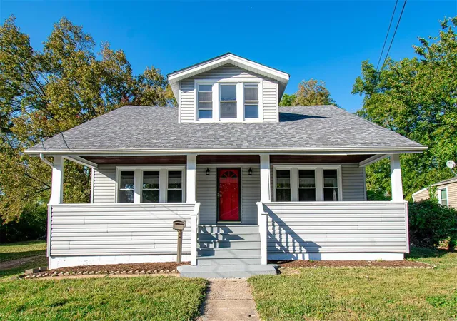 Photo 2 of Single family home for sale at 9237 Arline Ave, Saint Louis, MO 63114 | MLS# 24064822 | Listing updated on 2024-12-05