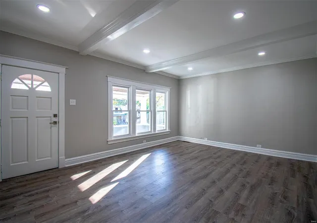 Photo 3 of Single family home for sale at 9237 Arline Ave, Saint Louis, MO 63114 | MLS# 24064822 | Listing updated on 2024-12-05
