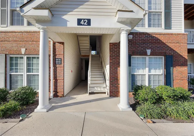 Listing Photo 1 - Condo for sale in building located at 42 Kassebaum Ln, Mehlville, MO 63129 - Unit #204