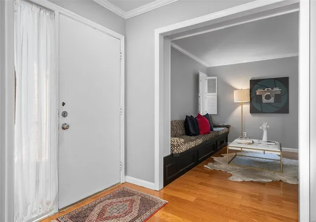Photo 3 of Condo for sale at 131 Gay Ave, Saint Louis, MO 63105 | MLS# 24064982 | Listing updated on 2024-11-13