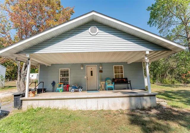 Photo 1 of Single family home for sale at 1711 Buntons Holler, Owensville, MO 65066 | MLS# 24065034 | Listing updated on 2024-12-17
