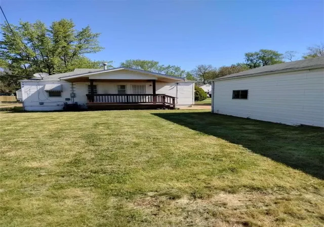 Photo 3 of Sale Pending at 8146 Rector Dr, Saint Louis, MO 63134 | MLS# 24065103 | Listing updated on 2024-10-21