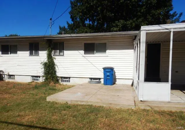 Photo 2 of Sale Pending at 1586 Champlin Dr, Saint Louis, MO 63136 | MLS# 24065227 | Listing updated on 2024-12-02