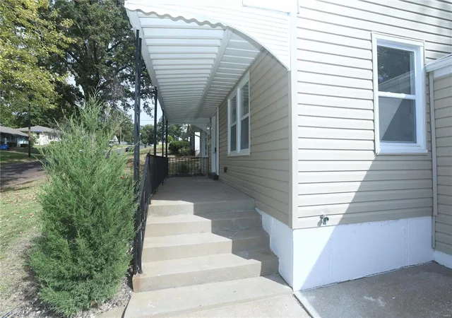 Photo 3 of Single family home for sale at 8912 Boyce Pl, Saint Louis, MO 63136 | MLS# 24065276 | Listing updated on 2024-10-18