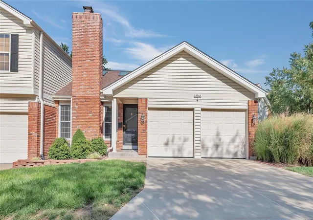 Photo 1 of Sale Pending at 12767 Bennington Common Ln, Saint Louis, MO 63146 | MLS# 24065277 | Listing updated on 2024-12-11