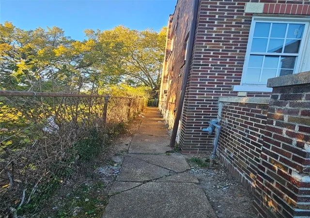 Photo 2 of Multi family home for sale at 5848 Kennerly Ave, Saint Louis, MO 63112 | MLS# 24065303 | Listing updated on 2024-10-19