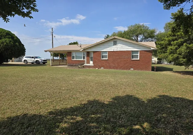 Photo 2 of Single family home for sale at 1509 State Hwy 25, Bernie, MO 63822 | MLS# 24065466 | Listing updated on 2024-12-05