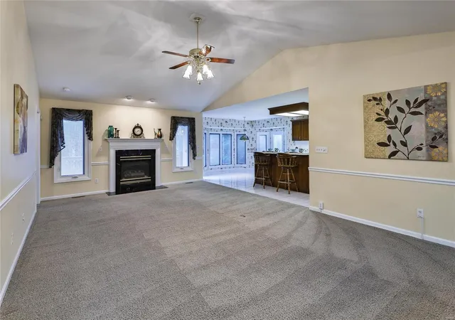 Listing Photo 4 - Condo for sale in building located at 3029 Devilla Trl, Saint Charles, MO 63301 - Unit #7C