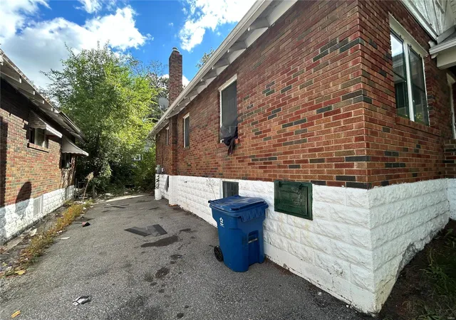 Photo 3 of Single family home for sale at 4228 Jennings Station Rd, Saint Louis, MO 63121 | MLS# 24065588 | Listing updated on 2025-03-11