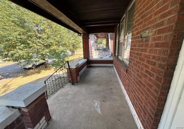 Photo 2 of Sale Pending at 3620 Gasconade St, Saint Louis, MO 63116 | MLS# 24065649 | Listing updated on 2024-12-17