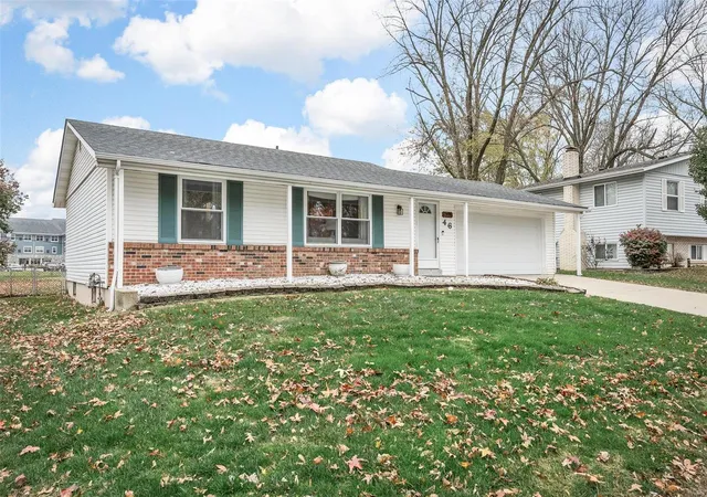 Photo 2 of Sale Pending at 46 Country Hill Rd, Saint Peters, MO 63376 | MLS# 24065714 | Listing updated on 2024-11-25