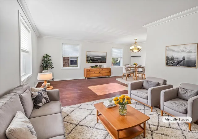 Photo 3 of Single family home for sale at 2813 Mohattan Ln, Saint Louis, MO 63125 | MLS# 24065778 | Listing updated on 2025-03-08