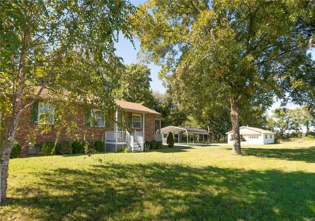 Photo 2 of Single family home for sale at 12191 County Road 637, Dexter, MO 63841 | MLS# 24065862 | Listing updated on 2025-02-28