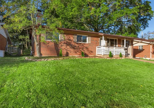 Photo 2 of Single family home for sale at 632 Clager Dr, Saint Louis, MO 63125 | MLS# 24065992 | Listing updated on 2024-11-20