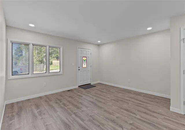 Photo 3 of Single family home for sale at 3414 Regal Pl, Saint Louis, MO 63139 | MLS# 24066151 | Listing updated on 2024-12-10