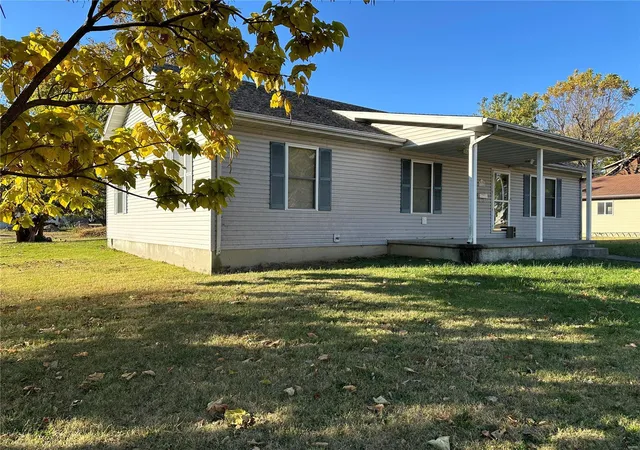 Photo 1 of Sale Pending at 112 E Madison Ave, Owensville, MO 65066 | MLS# 24066227 | Listing updated on 2024-10-21
