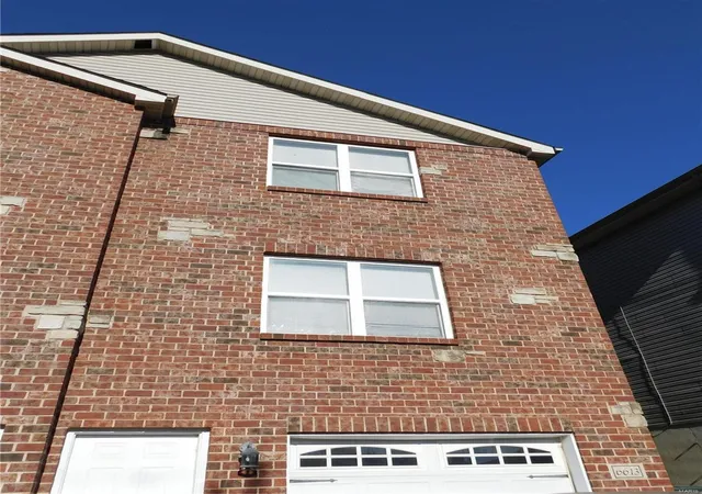 Townhouse for sale at 6613 Pennsylvania Ave, Saint Louis, MO 63111 | MLS# 24066355