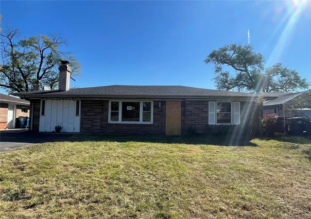 Photo 1 of Sale Pending at 4208 Mckibbon Rd, Saint Louis, MO 63134 | MLS# 24066429 | Listing updated on 2024-12-09