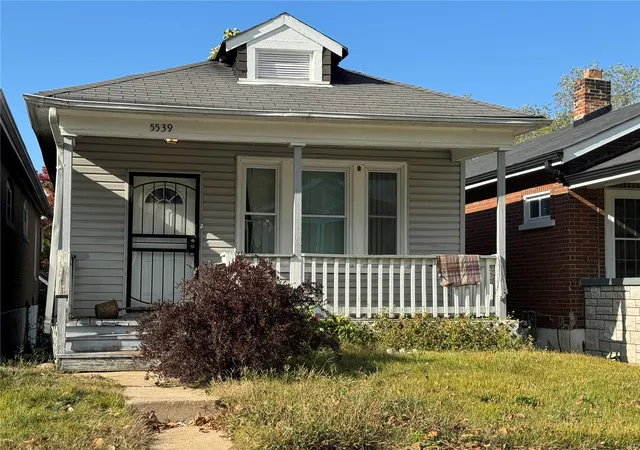 Photo 1 of Single family home for sale at 5539 Beacon Ave, Saint Louis, MO 63120 | MLS# 24066456 | Listing updated on 2024-10-23