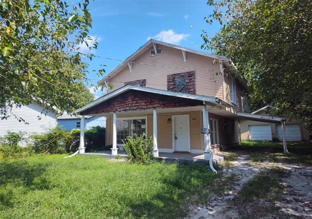 Photo 1 of Single family home for sale at 2528 N Pierce Ave, Springfield, MO 65803 | MLS# 24066516 | Listing updated on 2024-12-03