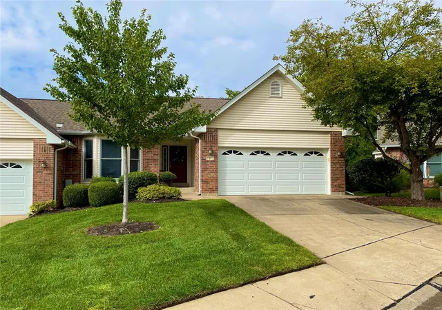 Photo 1 of Sale Pending at 6 Summit Pointe Ct #1C, Saint Charles, MO 63301 | MLS# 24066540 | Listing updated on 2024-11-18