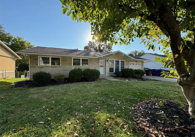 Photo 1 of Single family home for sale at 3132 Jacqueline Ct, Saint Louis, MO 63114 | MLS# 24066543 | Listing updated on 2024-10-25