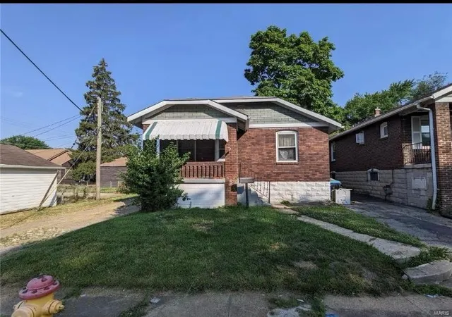 Photo 1 of Sale Pending at 8315 Octavia Ave, Saint Louis, MO 63136 | MLS# 24066558 | Listing updated on 2024-11-01