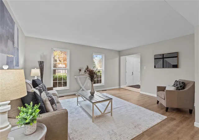 Photo 2 of Single family home for sale at 9 Shadowridge Ct, Saint Peters, MO 63376 | MLS# 24066639 | Listing updated on 2024-11-20