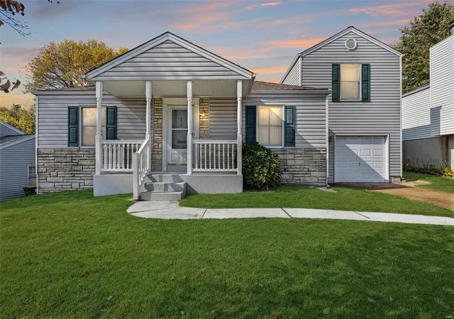 Photo 1 of Sale Pending at 3191 La Vista Dr, Saint Ann, MO 63074 | MLS# 24066654 | Listing updated on 2024-12-07
