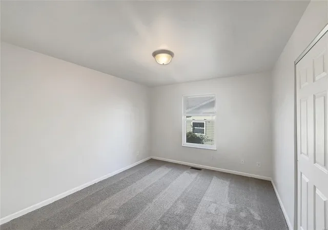 Photo 3 of Single family home for sale at 958 S Brampton Dr, Saint Charles, MO 63304 | MLS# 24066751 | Listing updated on 2024-12-13