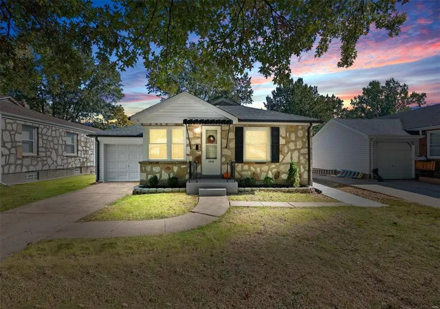 Photo 20 of Single family home for sale at 1936 Stillwater Dr, Saint Louis, MO 63114 | MLS# 24066759 | Listing updated on 2024-10-23