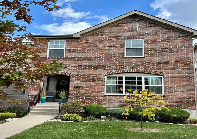 Townhouse for sale at 9711 Wilderness Battle Dr, Saint Louis, MO 63123 | MLS# 24066892