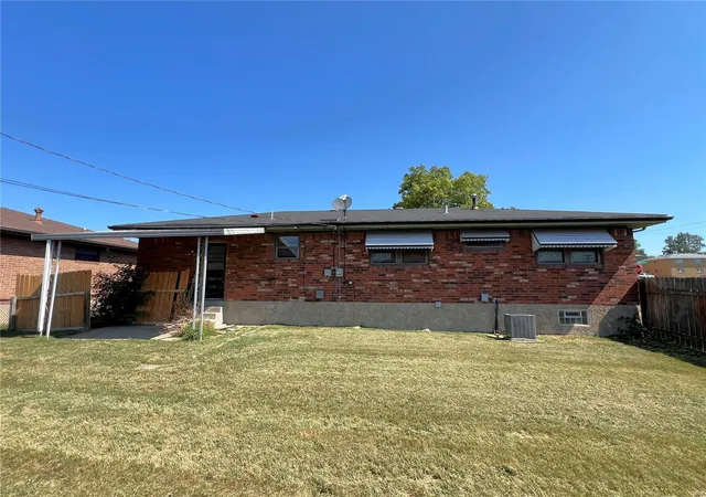 Photo 2 of Sale Pending at 4300 Schmittwoods Ct, Saint Louis, MO 63123 | MLS# 24067058 | Listing updated on 2024-11-02